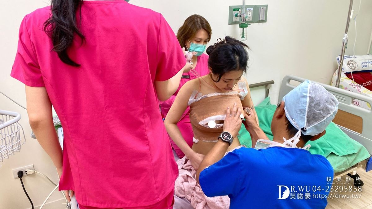 『女王波隆乳』送自己人生大禮，峻美診所圓夢美胸｜女王波隆乳材質｜台中隆乳｜
